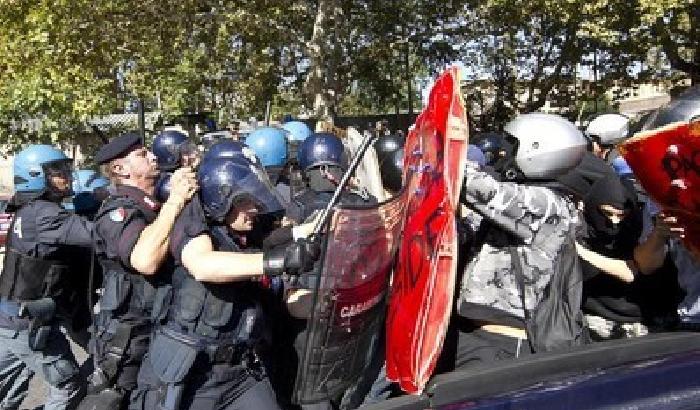 008CA8-NEWS_67009 La stanca liturgia dello scontro di piazza