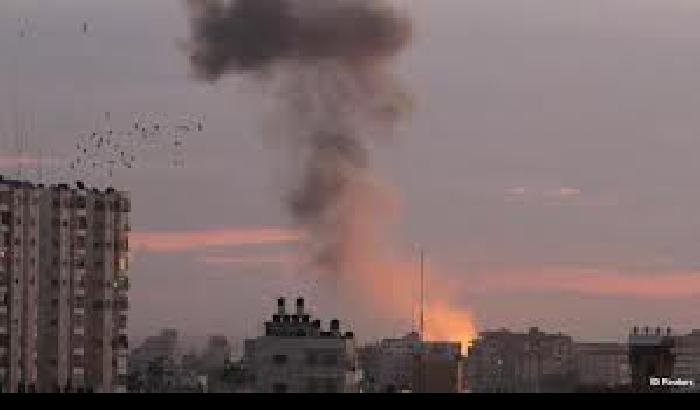 A Gaza, tra i civili inermi sotto le bombe