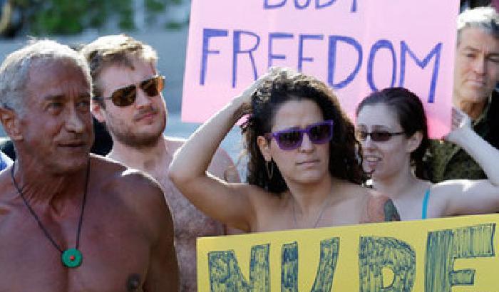 San Francisco mette al bando i nudisti