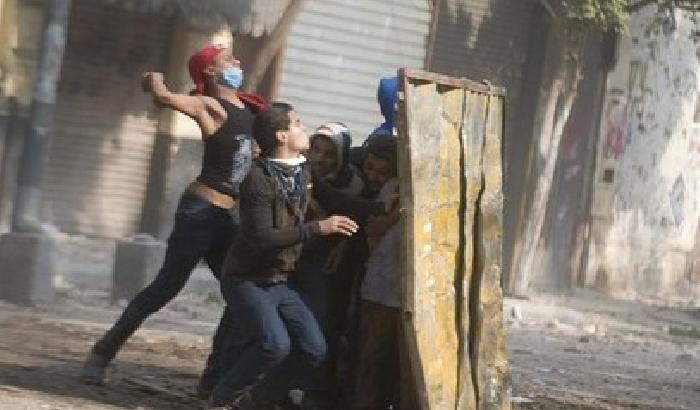 008E54-NEWS_67934 Egitto, un morto nelle proteste anti-Morsi