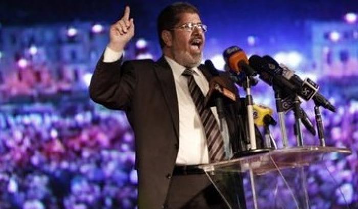 Il discorso di Morsi: sì dialogo ma il referendum si farà