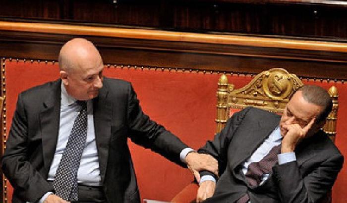 0090A2-NEWS_69209 Silvio, le armi chimiche e le armi comiche