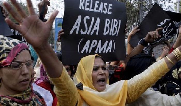 Una mail per salvare Asia Bibi