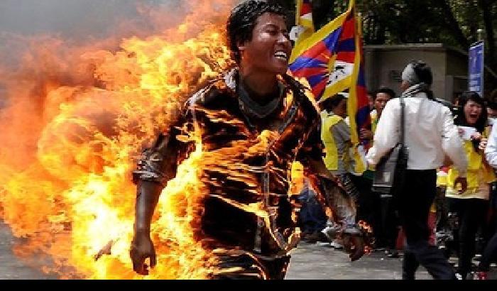 Tibet: ancora un'immolazione per la libertà