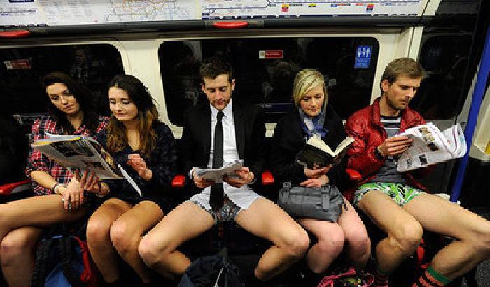 No pants day, in mutande sulla metro