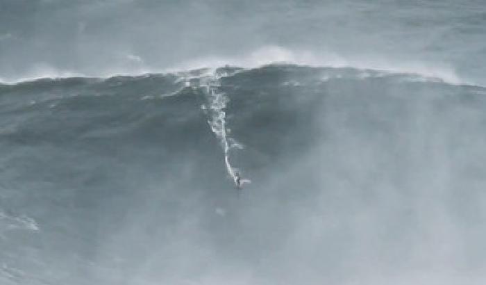 Surf su onda gigante, nuovo record