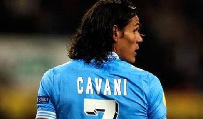 Cavani zittisce le voci di mercato: «Voglio lo scudetto col Napoli»