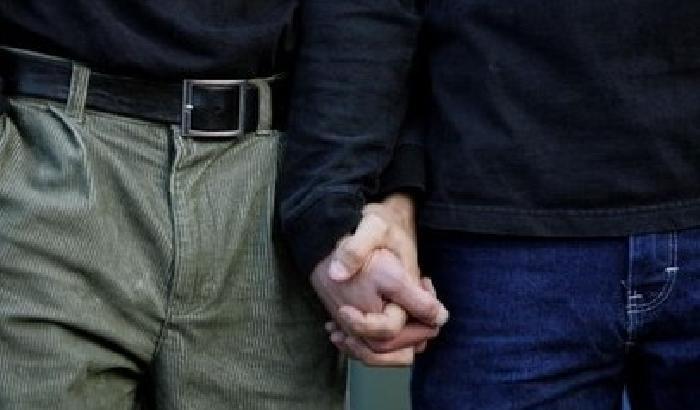 Coppie gay: da Strasburgo sì ad adozione dei figli del partner