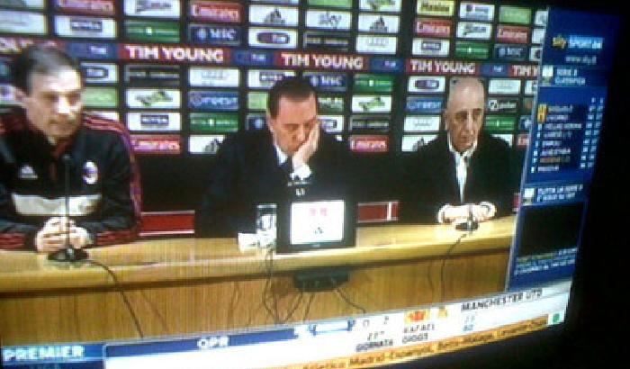 009DDF-NEWS_76792 Silvio, il solito paraculo del quartierino