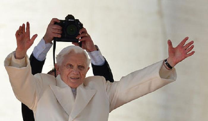 009E83-NEWS_77126 L'addio di Benedetto XVI