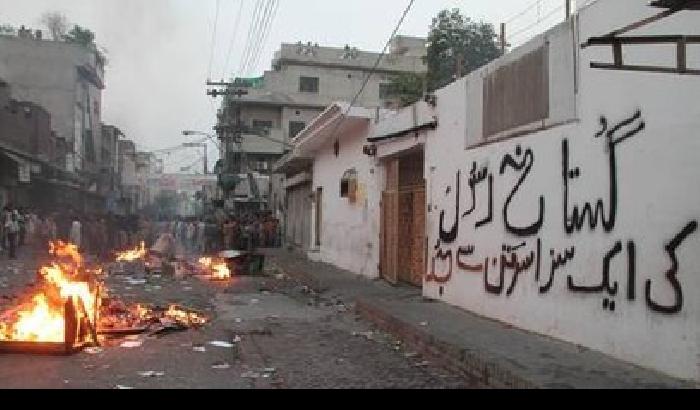 Cristiani sotto attacco in Pakistan: 100 case incendiate