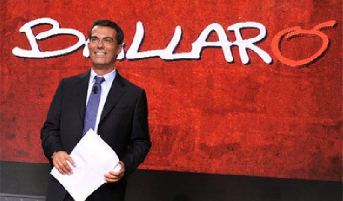 00A07A-NEWS_78167 Ballarò cacciato dall'assemblea M5s di Napoli