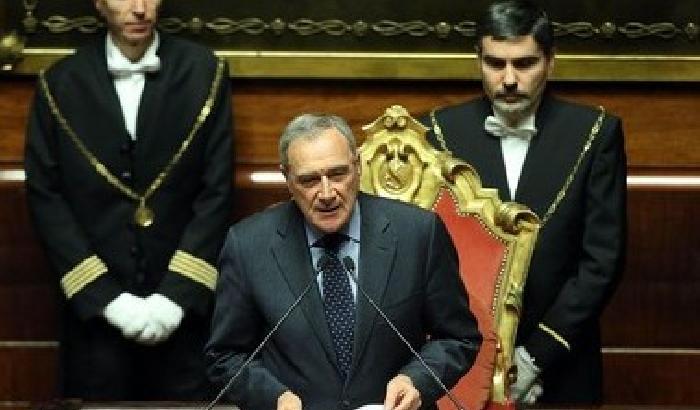 Senato, Grasso si commuove ricordando Manganelli