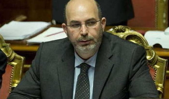 Crimi in continuità con Salvini: "Porti chiusi fino a che..."