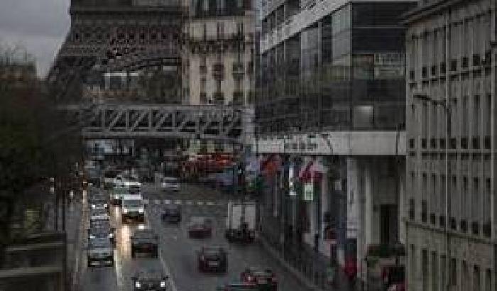 Crociata anti-auto a Parigi: via i parcheggi dalle strade