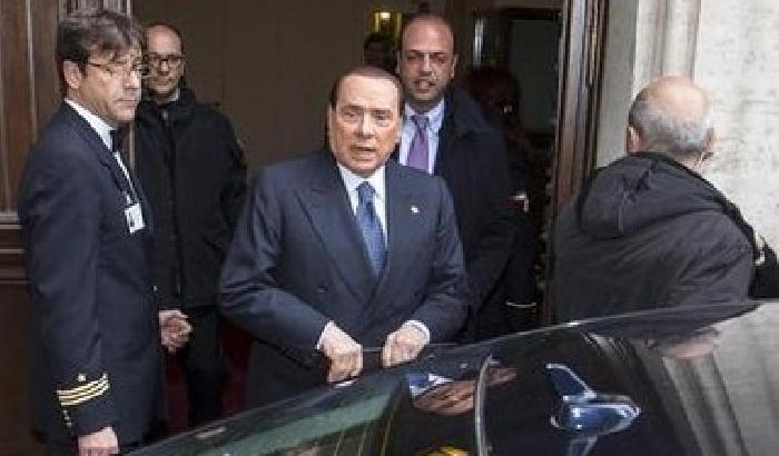 00A8BE-NEWS_82824 Berlusconi contro i grillini: burattini trascinati da un squilibrato