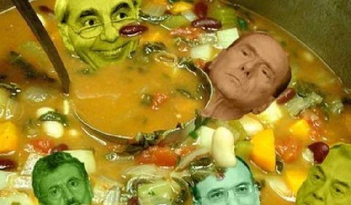 00A986-NEWS_83233 Sul blog: Grillo fascista? Ma è il Pd che ci fa il governo insieme