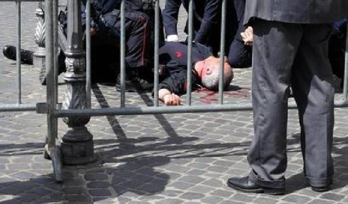 00A9AB-NEWS_83303 Spari a Palazzo Chigi: feriti due carabinieri