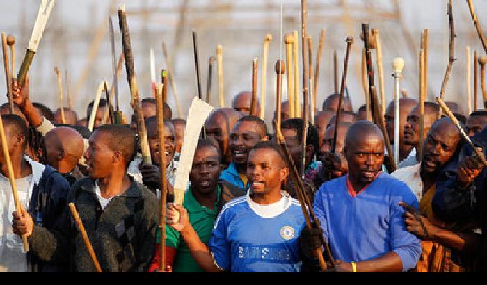 00AA34-NEWS_83577 1 maggio. Sud Africa, sciopero ad oltranza