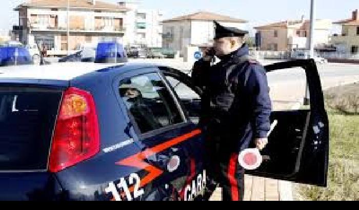 Milano: folle col piccone uccide una persona, ne  ferisce altre due