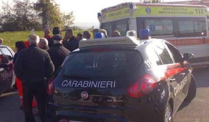 Ferisce ex moglie e i suoceri con un'ascia, arrestato ad Ancona