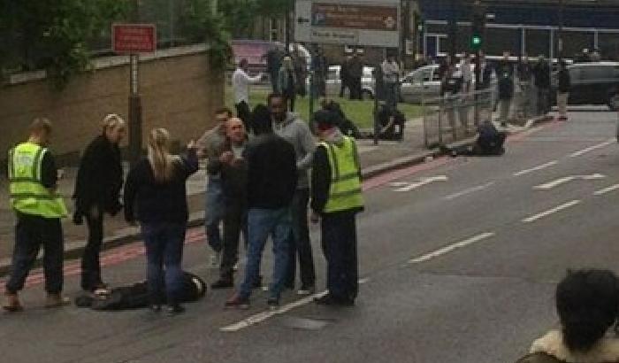 00ADCD-NEWS_85484 Soldato decapitato, panico terrorismo a Londra