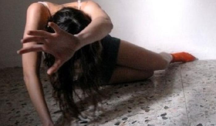 Stuprata in un locale di Roma, arrestato l'aggressore