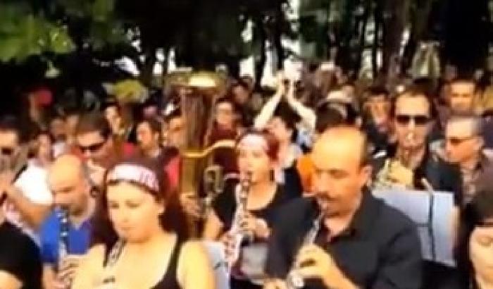 00B00D-NEWS_86716 Gezi Park: i manifestanti scelgono la musica