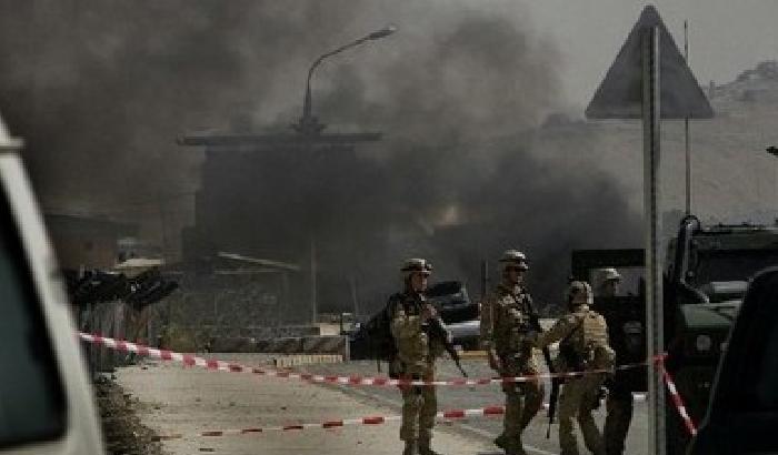 Attaccato l'aeroporto di Kabul: uccisi 7 talebani