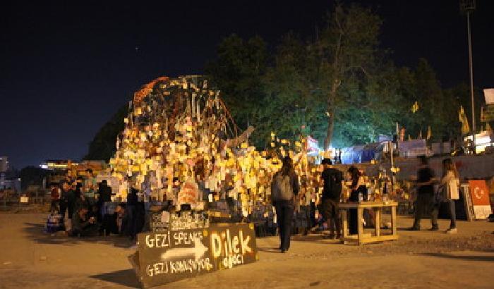 Gezi Park, arte umana in rivolta