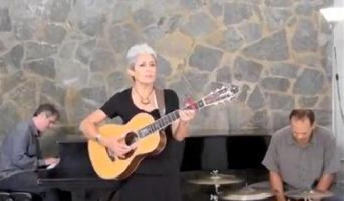 Joan Baez canta Imagine per i manifestanti turchi (Video)