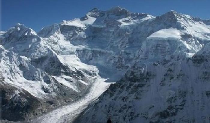 Nove turisti uccisi nell'Himalaya dai talebani