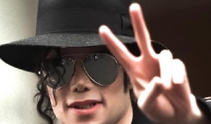 00B455-NEWS_89138 Michael Jackson comprò il silenzio delle vittime di abusi
