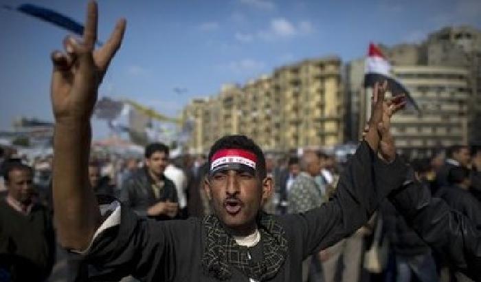 00B52C-NEWS_89572 Il Cairo: un venerdì di preghiera e tensione (video)