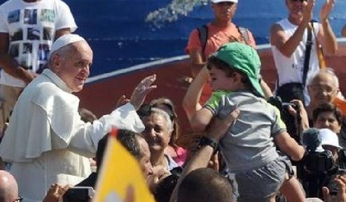 Lefebvriani infuriati per Lampedusa: dal Papa becerume progressista