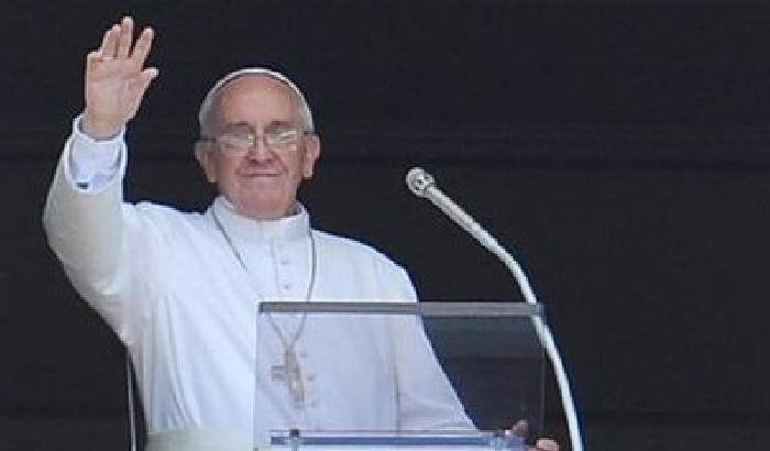 Papa ai fedeli: vi chiedo di pregare per il mio viaggio