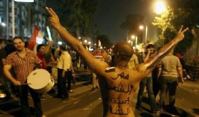 Dopo gli scontri, al Cairo calma apparente