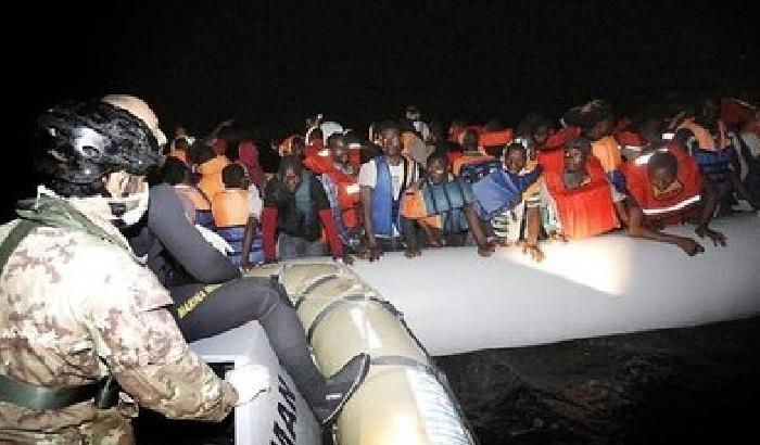 00B9E9-NEWS_92559 Immigrazione: l'Italia accoglie i naufraghi dopo il rifiuto di Malta