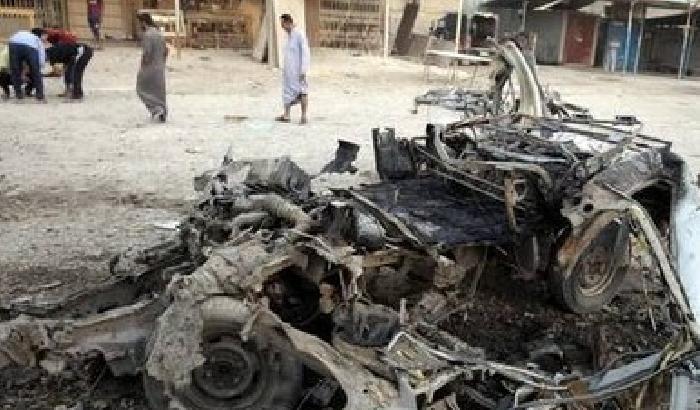 Iraq: nove autobomba tra folla: più di 60 morti