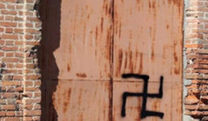 Svastiche a Stazzema: provocazione neonazista