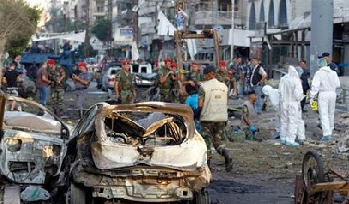 Spingono il Libano verso la guerra civile