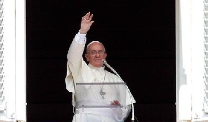 00BD34-NEWS_94470 Papa: le chiacchiere uccidono i fratelli