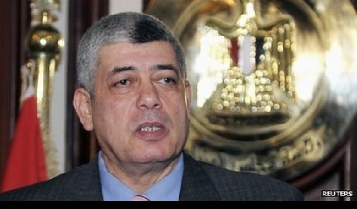 Bomba al Cairo, illeso ministro dell'interno