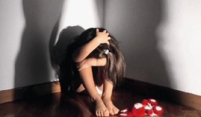 Abusava di un minorenne: 63enne arrestato a Modena