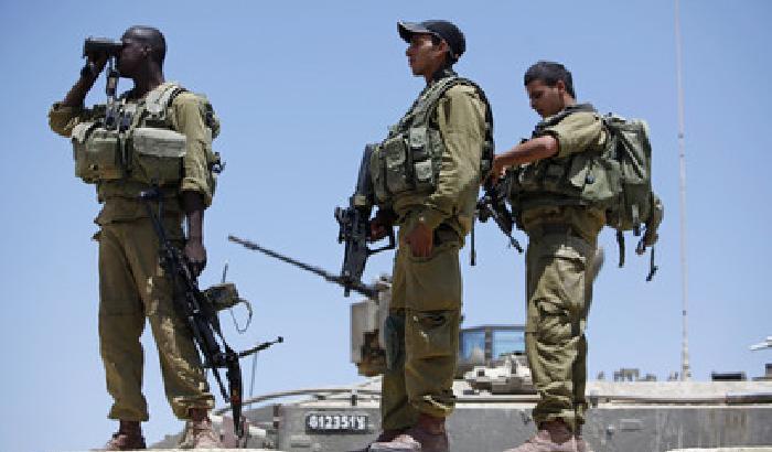 Doppio attacco contro la base militare egiziana a Rafah