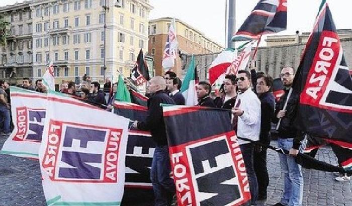 Il sindaco di Cantù accoglie i neofascisti di Forza Nuova