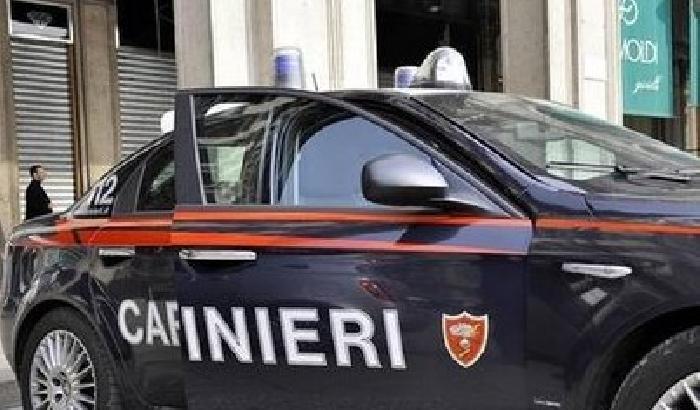 Accoltellata a 28 anni mentre faceva jogging: è giallo