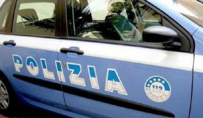 Annuncia il suicidio agli amici via sms, ritrovato morto