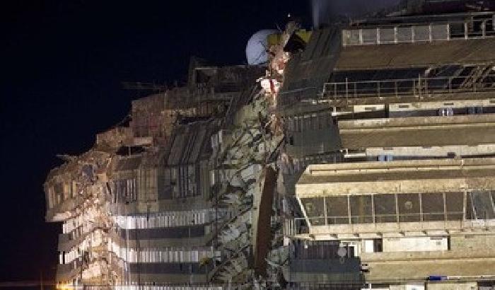 Concordia: dopo la rotazione nuove perizie a bordo