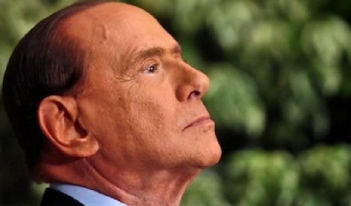 Berlusconi: ho deciso di notte, da solo